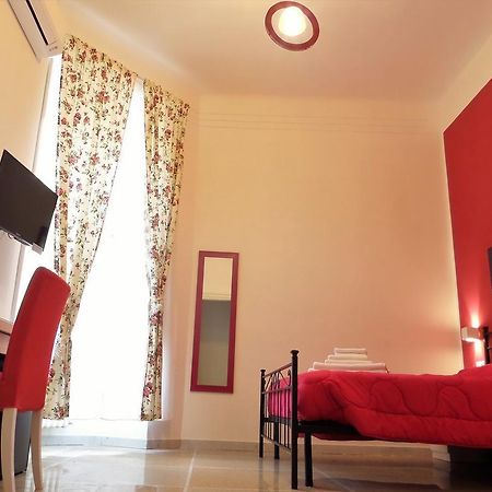 325 Rooms Ai Fori Rome Bagian luar foto