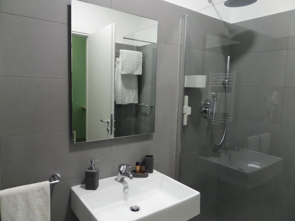 325 Rooms Ai Fori Rome Bagian luar foto