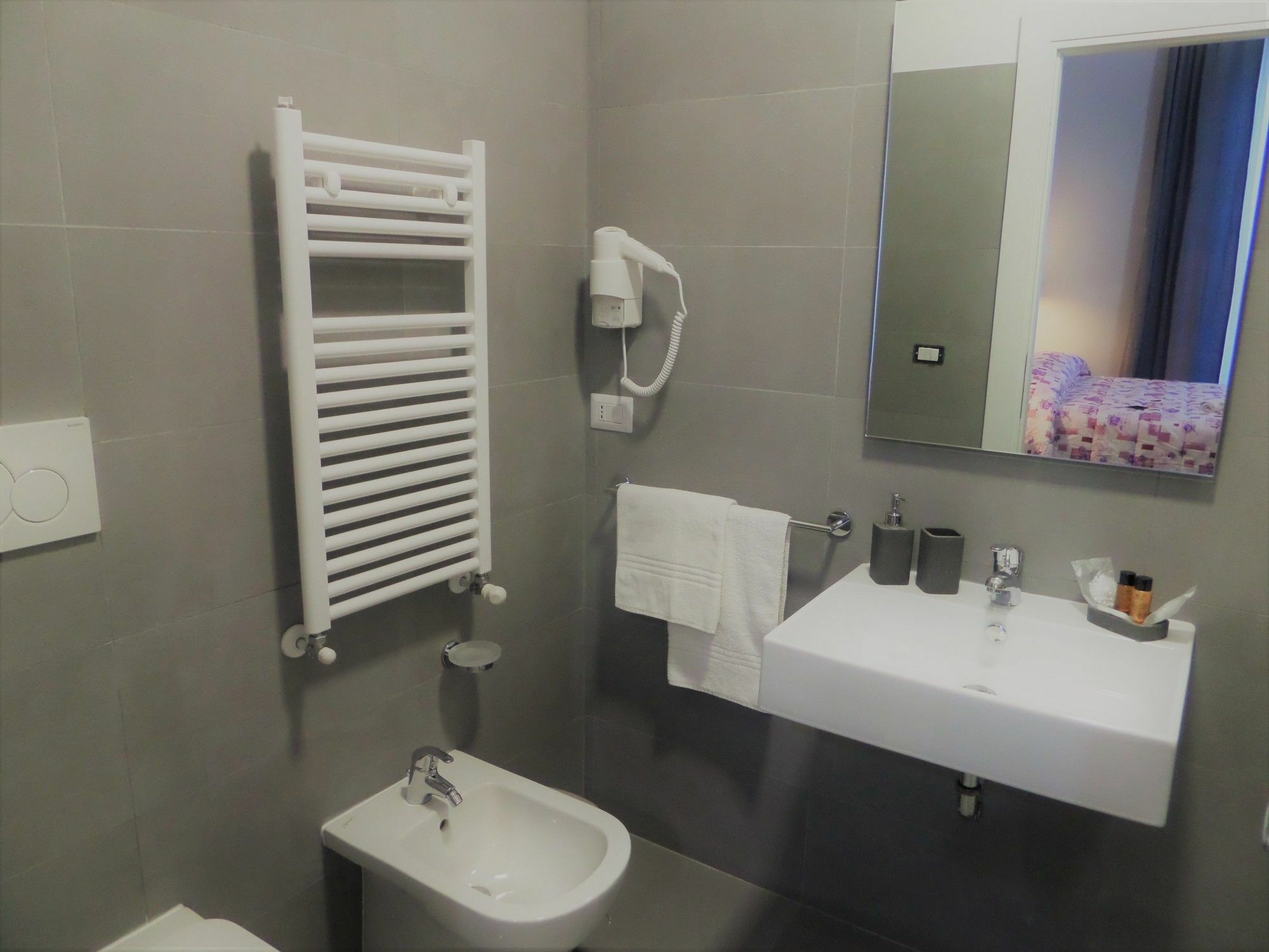 325 Rooms Ai Fori Rome Bagian luar foto